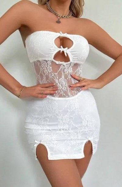 Beyaz Dantel İşlemeli Göğüs Dekolteli Seksi 5081