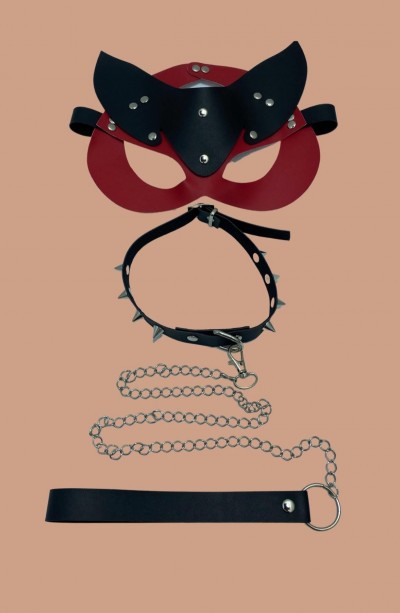 Kırmızı/Siyah Maske Ve Çivili Tasma Deri Set 800253