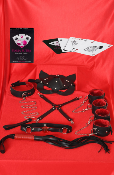 Sexi Görselli Oyun Kartı Kama Sutra Taşlı Sütyen Üstü Deri İkili Set model BK1116